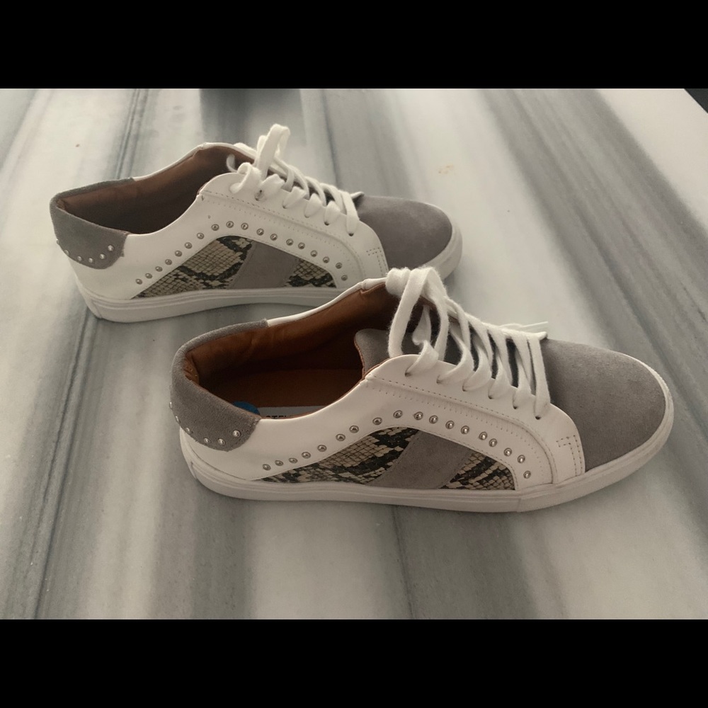 Steve Madden Sneakers